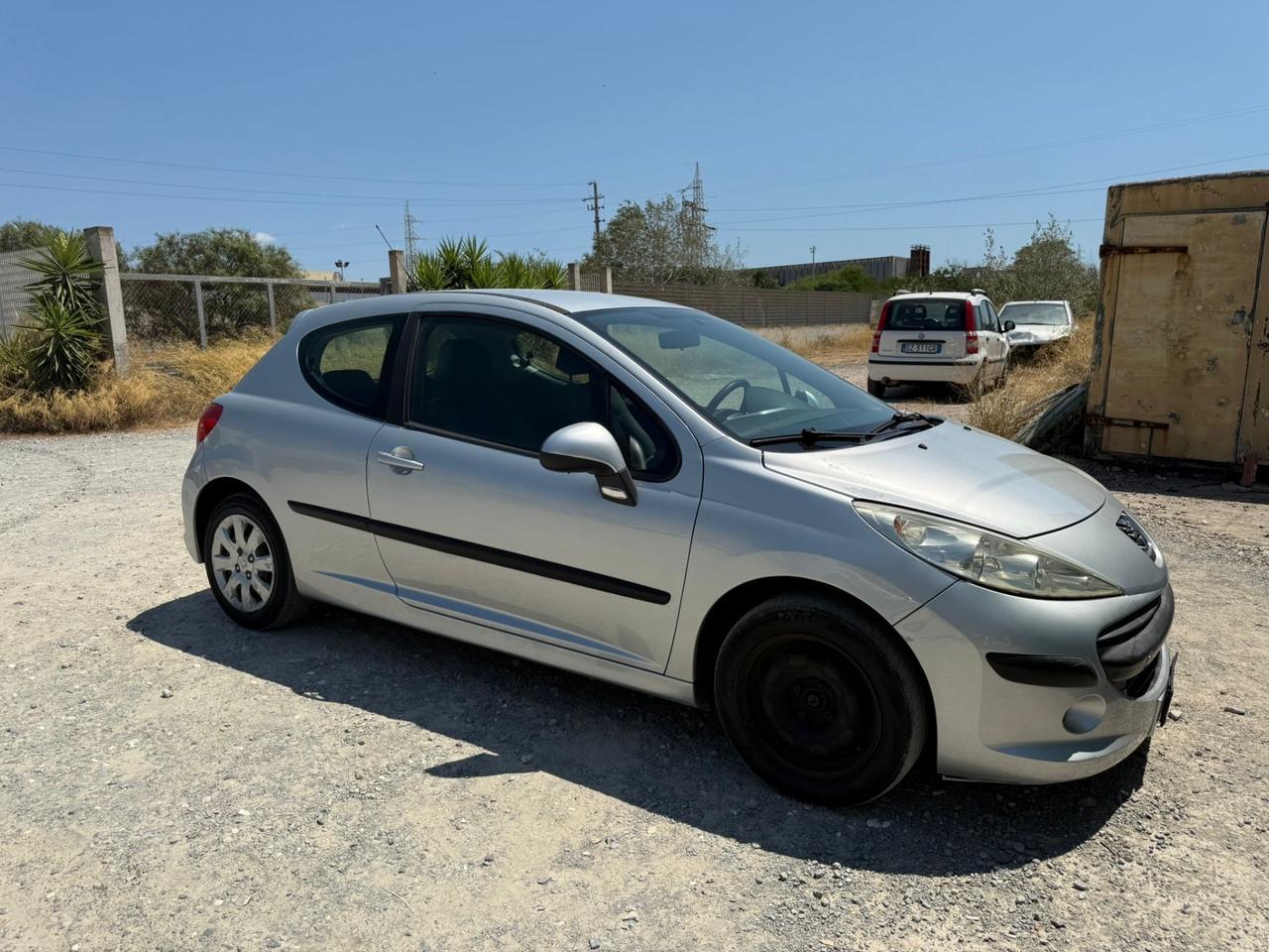 Peugeot 207 1.4 Diesel- Neopatentati- Climatizzatore
