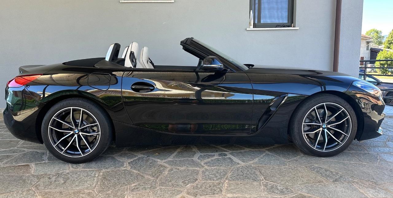 BMW Z4 sdrive 20i auto