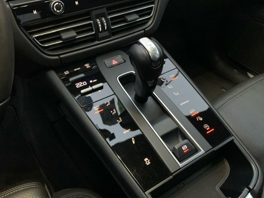 Porsche Macan 2.0 PDK