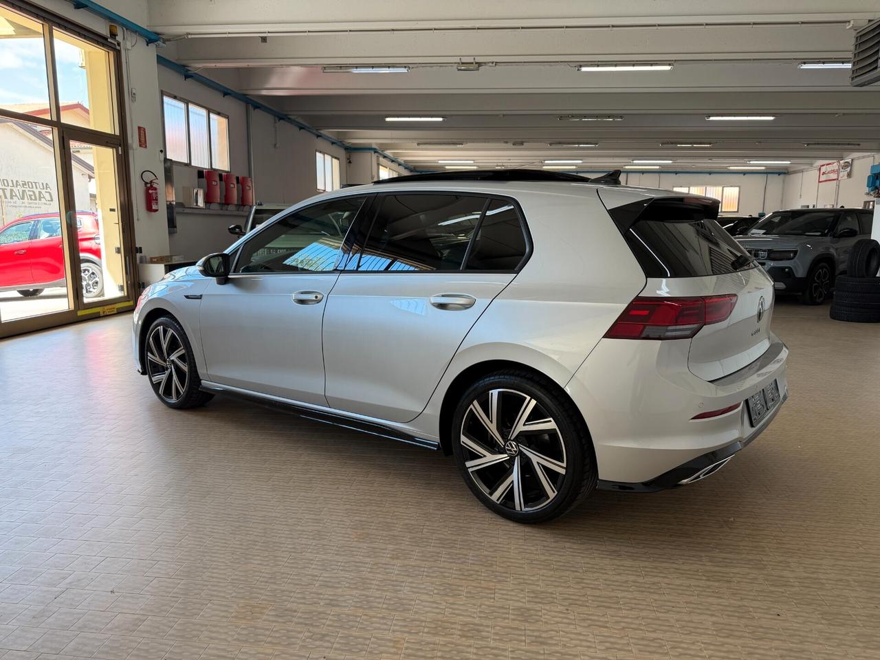 Volkswagen Golf 2.0 TDI 150 CV DSG SCR R-Line