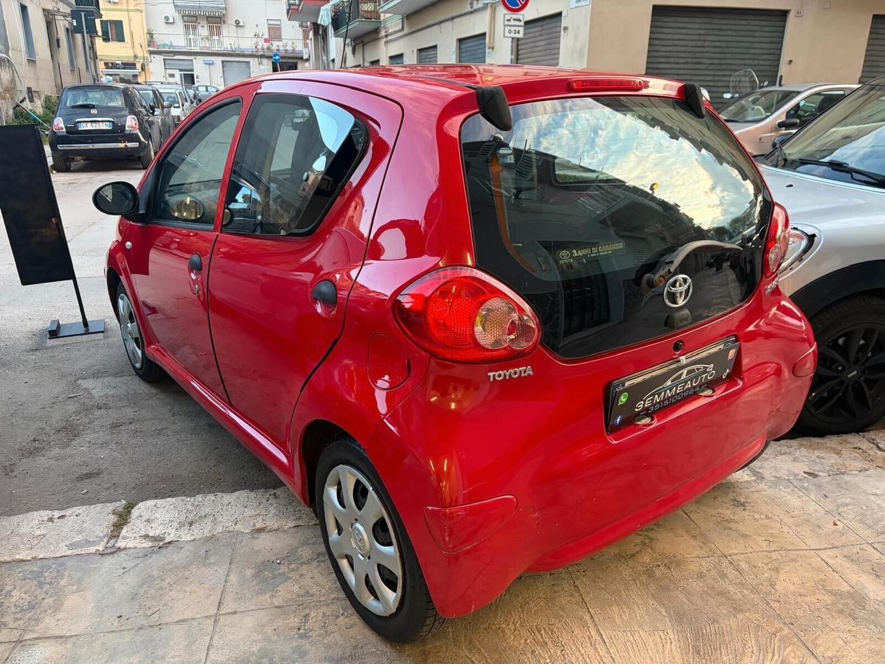 Toyota Aygo 1.0 5 porte Now 12 MESI DI GARANZIA