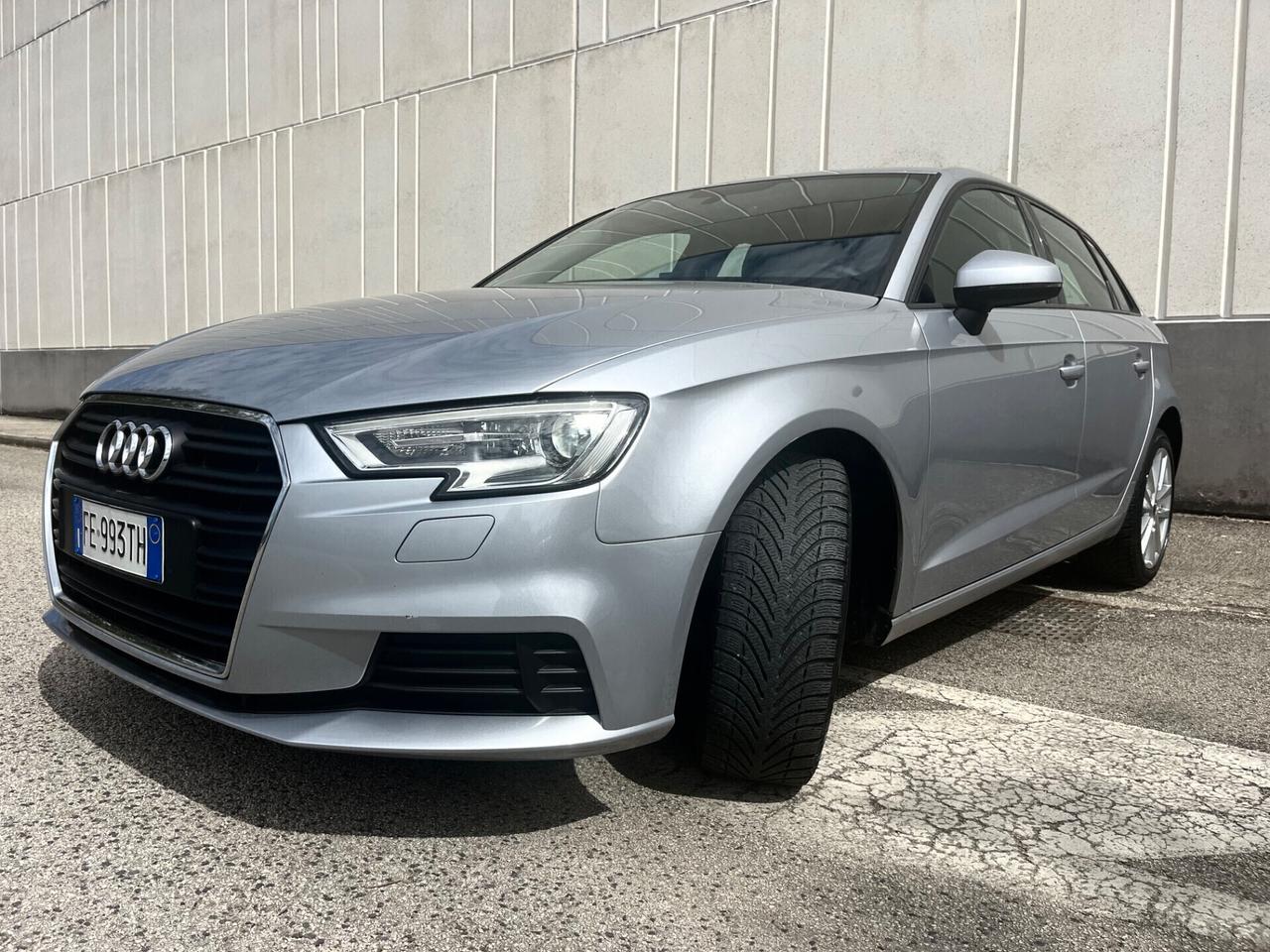 Audi A3 SPB 1.6 TDI S tronic*NAVI*SENSORI*UNIPRO