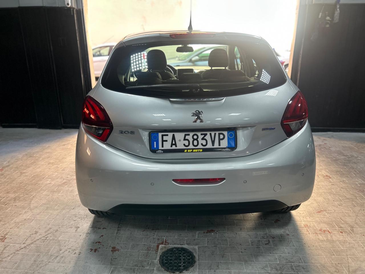 Peugeot 208 BlueHDi 75 5 porte Allure