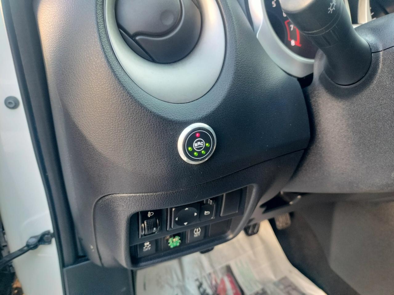 Nissan Juke 1.6 GPL Eco Business