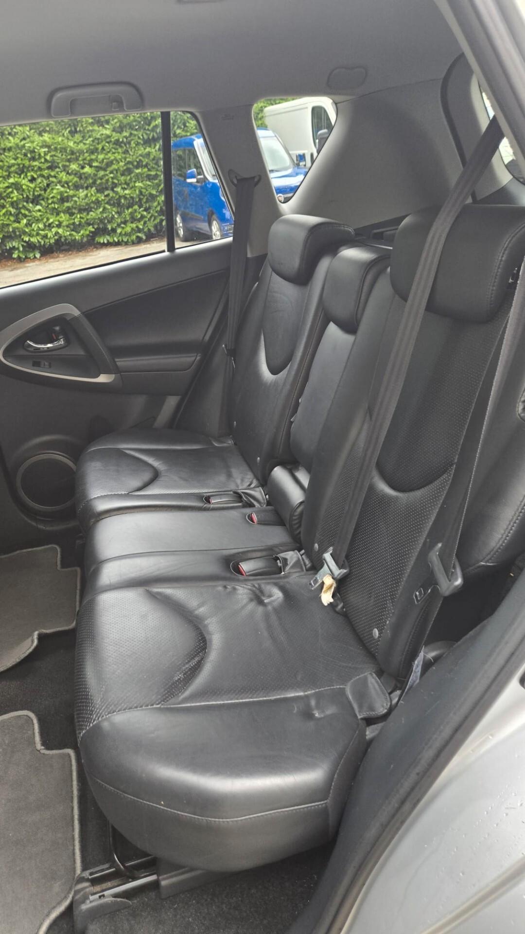 Toyota RAV 4 2.2 D-4D 177 CV Luxury 4x4