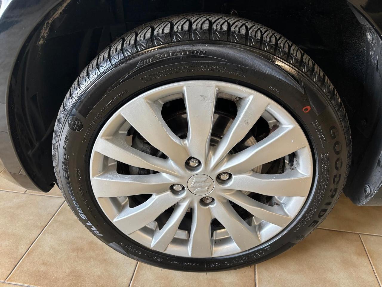 SUZUKI SWIFT ANNO 2012 BZ 1.2 4X4 ADATTA NEOPATENTATI KM 136 MILA