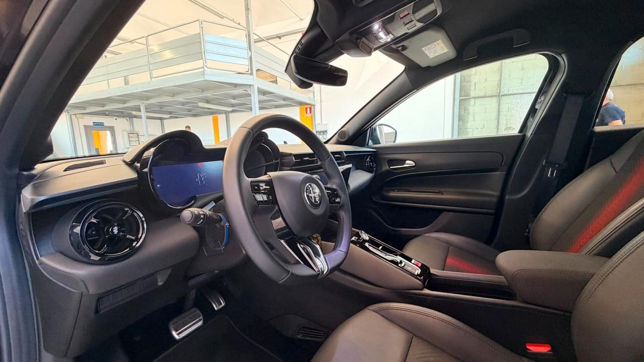 Alfa Romeo Junior 1.2 136 CV Hybrid eDCT6 Speciale