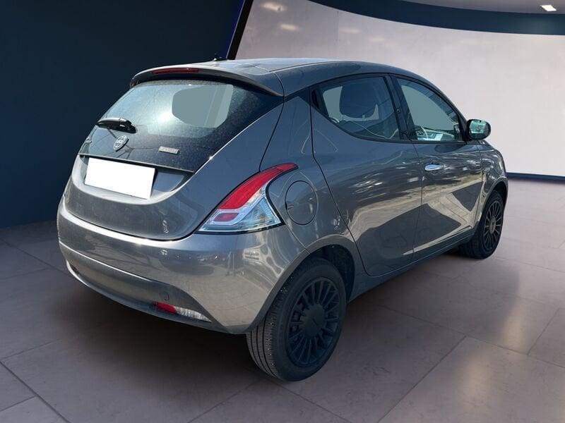 Lancia Ypsilon III 2021 1.0 firefly hybrid Gold s&s 70cv