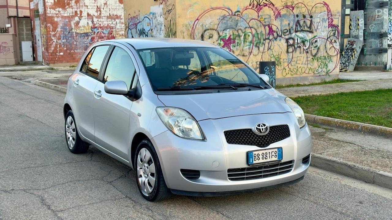 Toyota Yaris 1.3 5 porte Navi