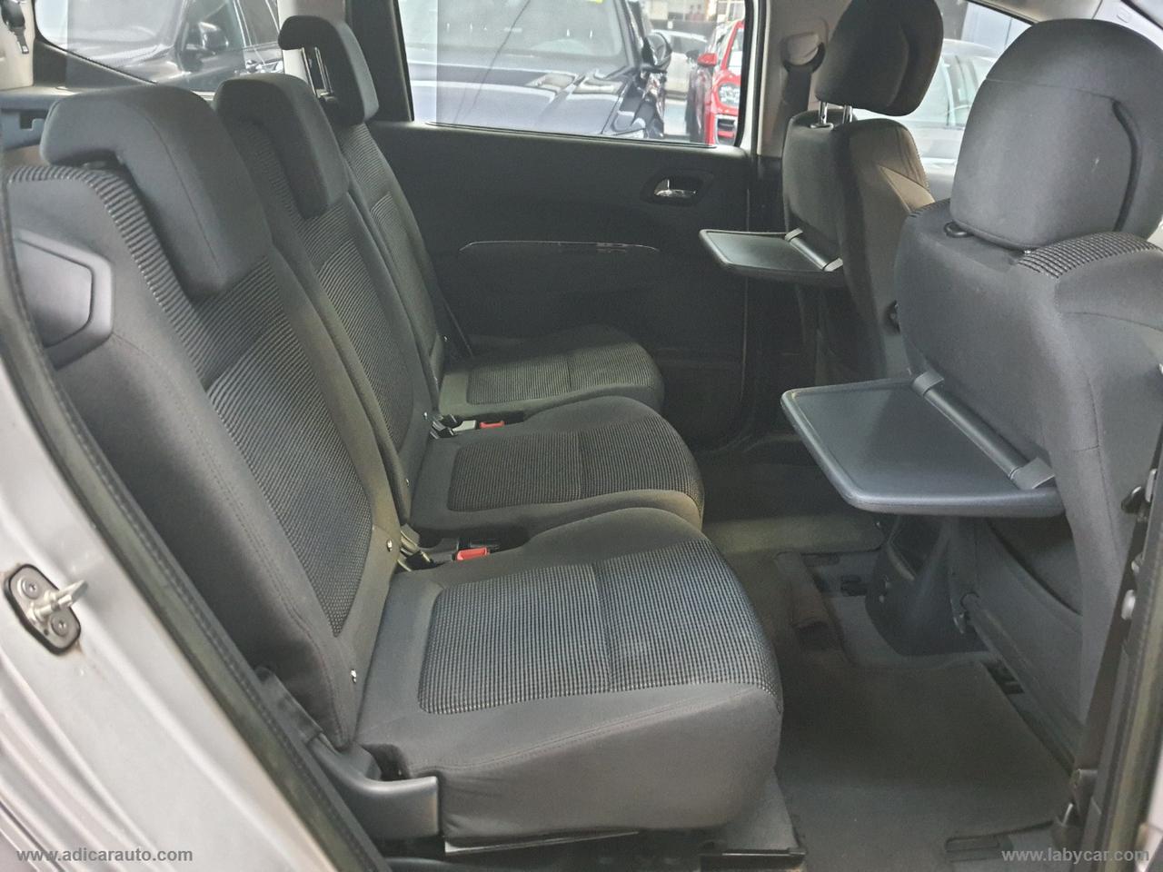 PEUGEOT 5008 1.6 HDi 115 CV Allure 7 POSTI