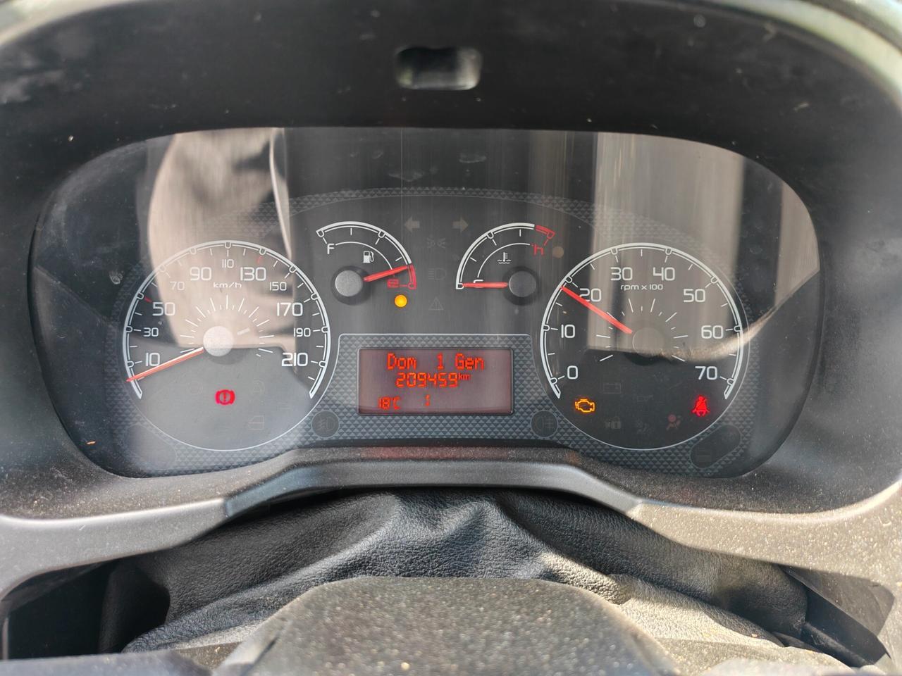 Fiat Fiorino 1.3 MJT 75CV incidentato