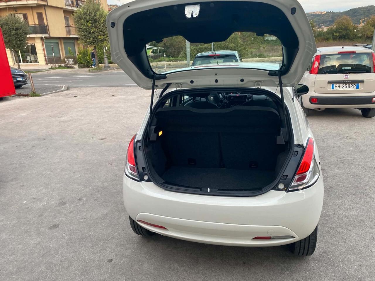 Lancia Ypsilon 0.9 TwinAir 85 CV 5 p PROMOZIONE