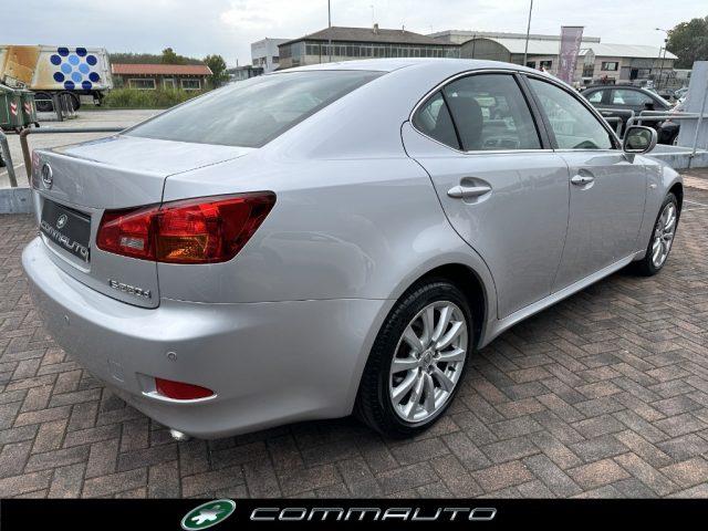 LEXUS IS 220d 2.2 16V Luxury 177 CV