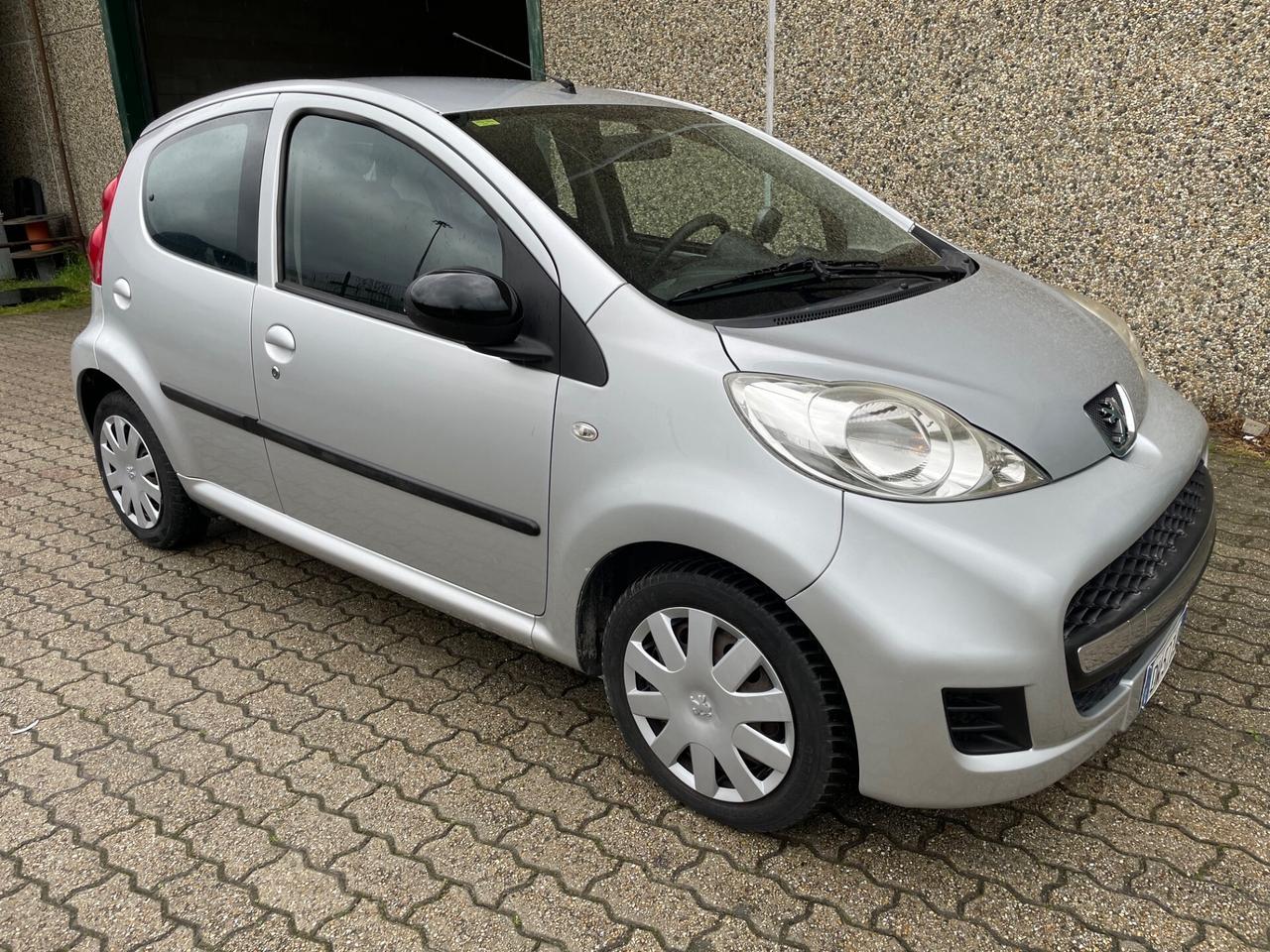 Peugeot 107 1.0 68CV 5p. Plaisir