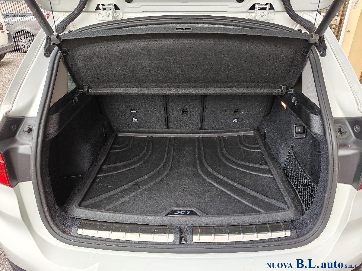 BMW - X1 - xDrive20d xLine