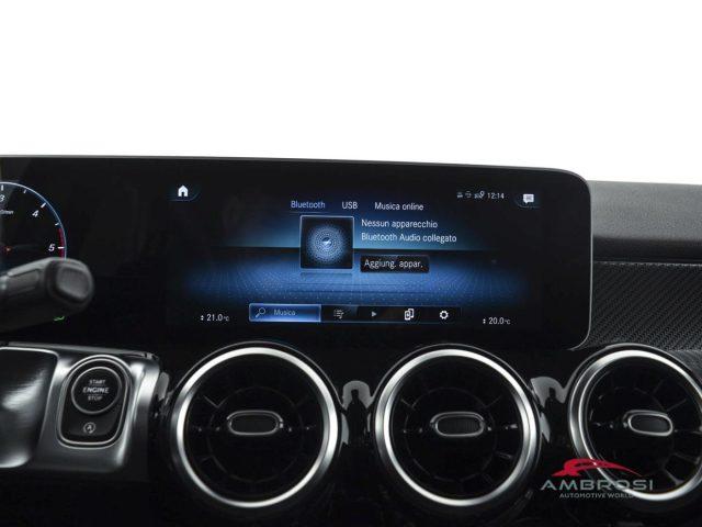 MERCEDES-BENZ GLB 180 d Automatic Premium