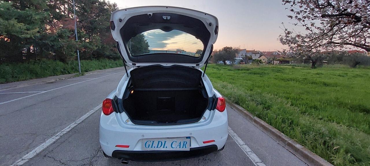 GIULIETTA SUPER 1,6 DIESEL 120 CV AUTOMATICA U-CONNECT STRAFULL OPTIONAL IMPECCABILE