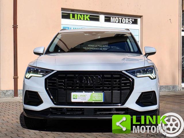AUDI Q3 35 TDI S tronic Identity Black Business Advantage