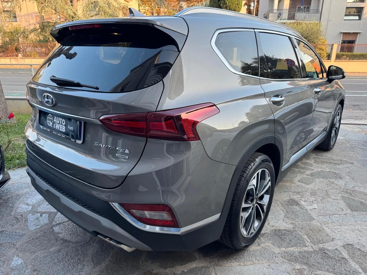 HYUNDAI SANTA FE 2.2 CRDi 4WD A/T 7p XPRIME