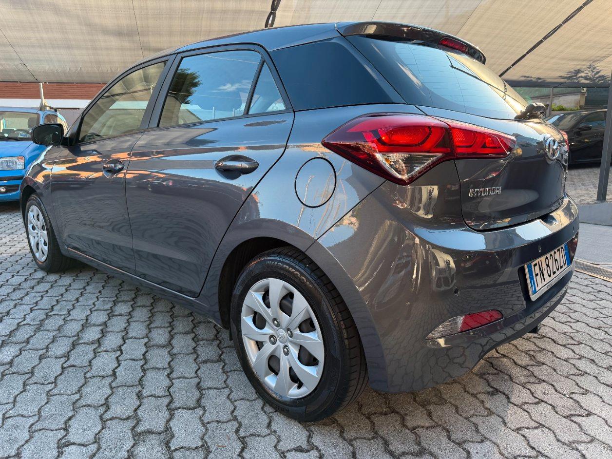 Hyundai i20 5 Porte i20 5p 1.2 Classic 75cv GANCIO TRAINO !!!!