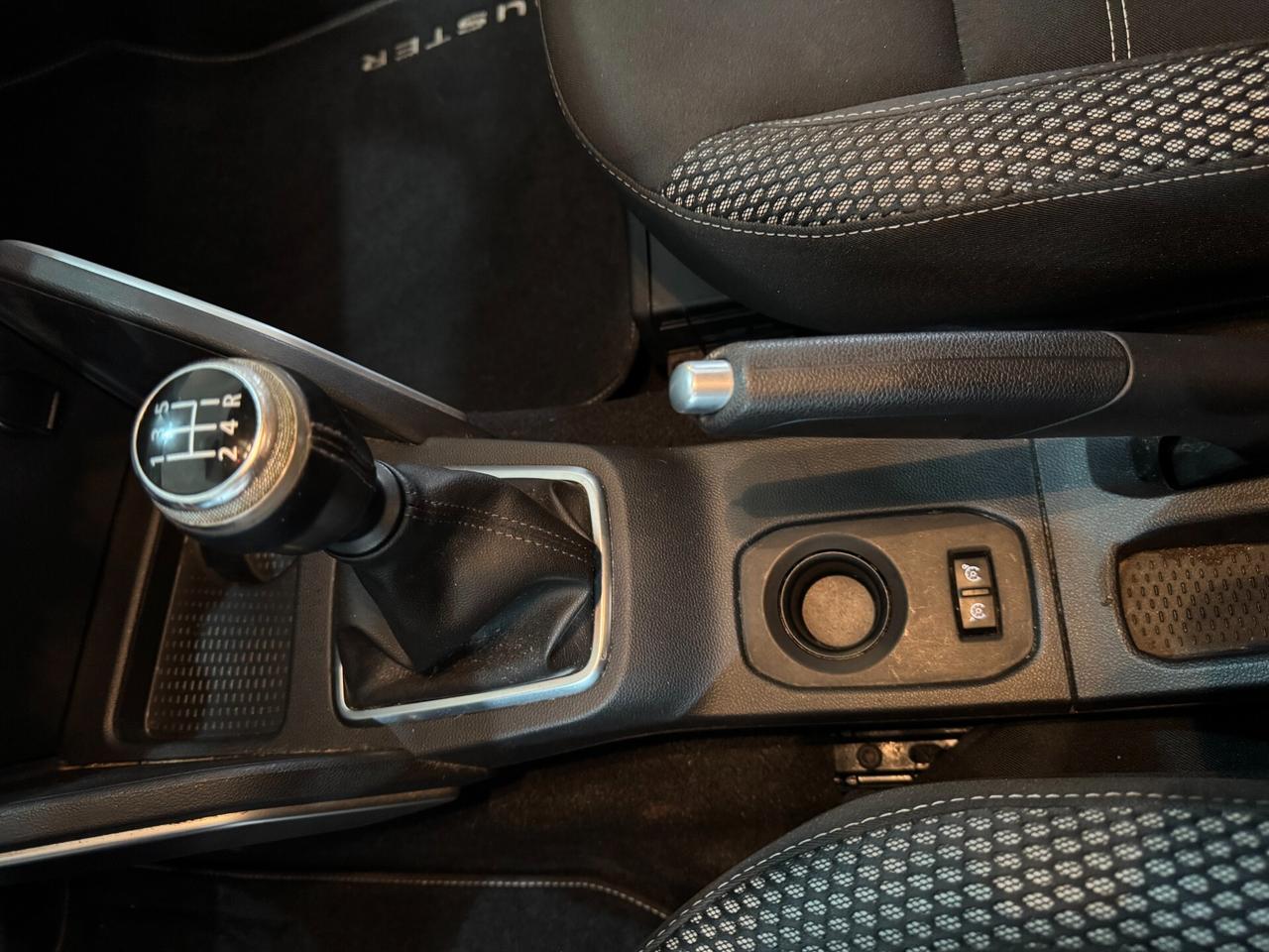 Dacia Duster 1.6 cc. 114 cv. GPL NAVIGATORE OK NEOPATENTATI