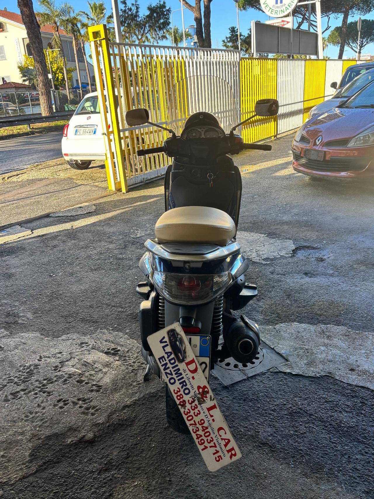 Piaggio Beverly Tourer 300