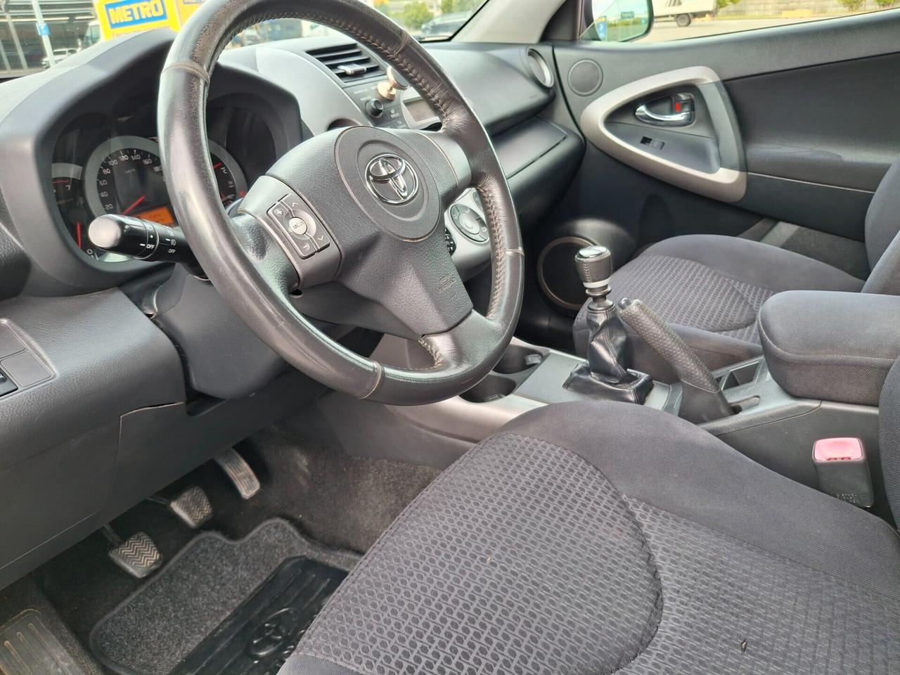 Toyota RAV 4 2.2 D-4D-DIESEL*PERFETTA*