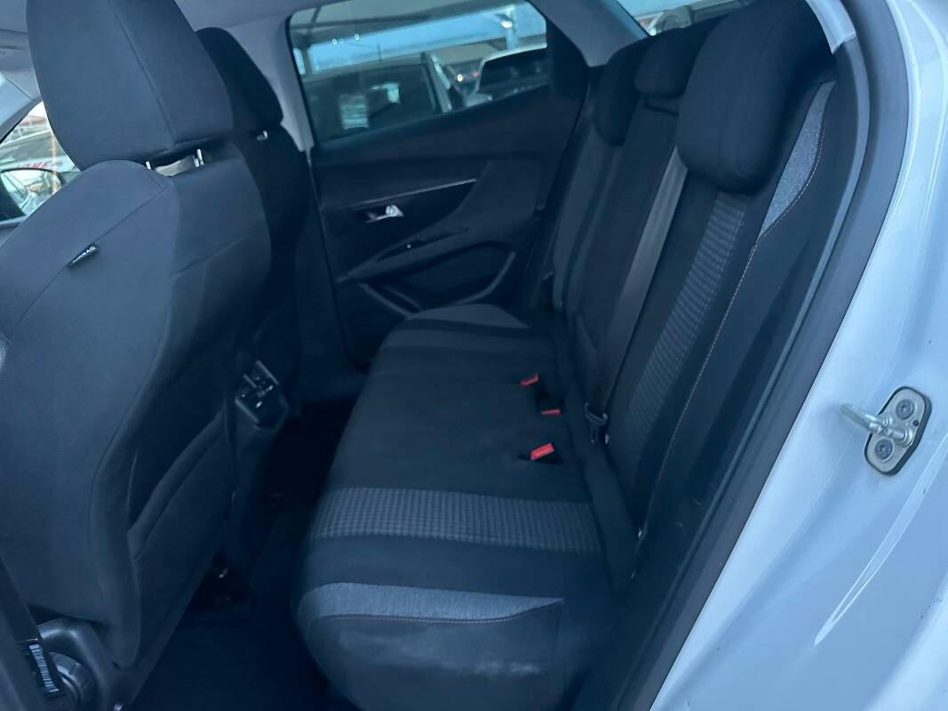 Peugeot 3008 1.5 bluehdi Allure s&s 130cv eat8