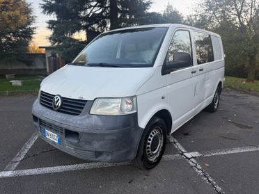 Volkswagen Transporter 2.5 TDI/130CV PC Kombi