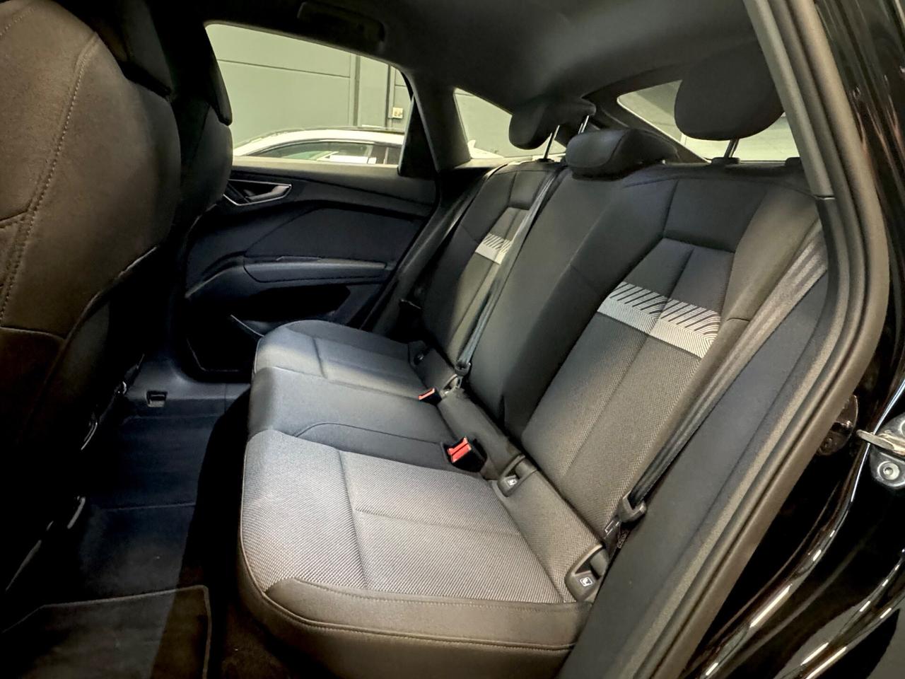 Audi Q4 SPB 35 e-tron Business Advanced