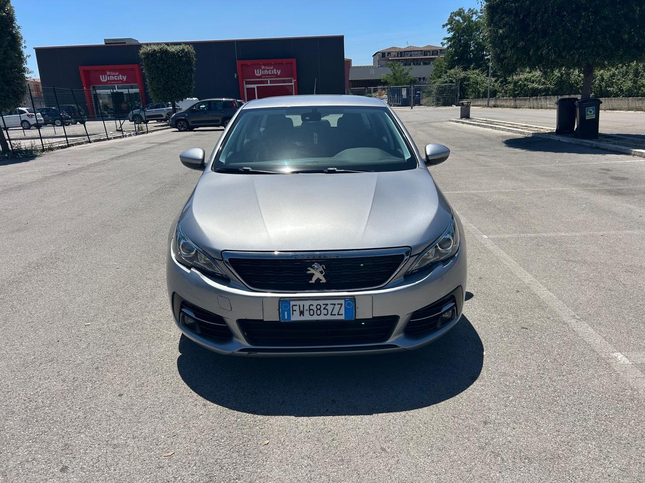 Peugeot 308 BlueHDi 130 S&S SW Allure da vetrina