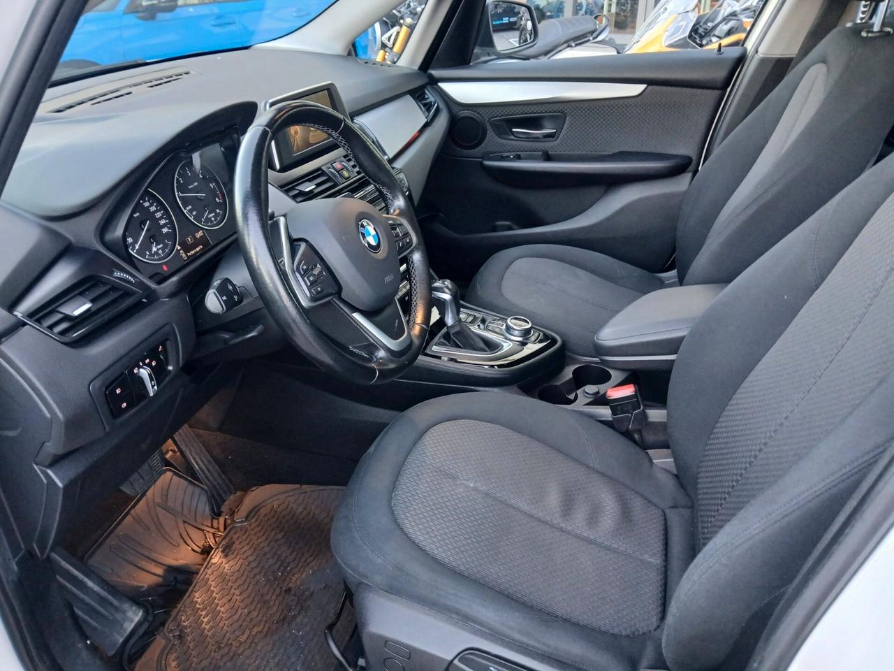 Bmw 2er Active Tourer 218d Advantage