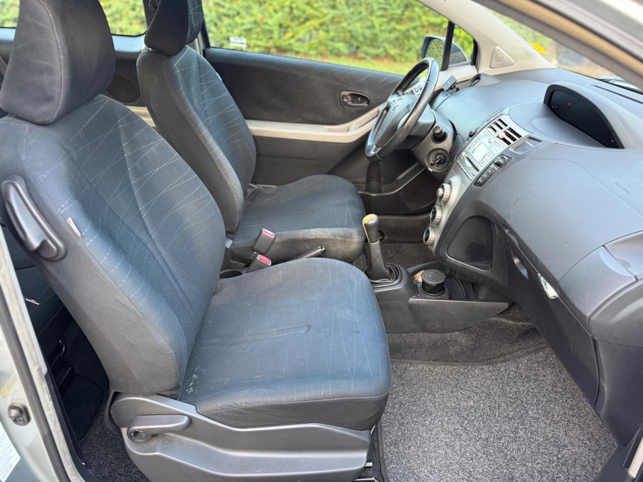 Toyota Yaris 1.0 3 porte Sol