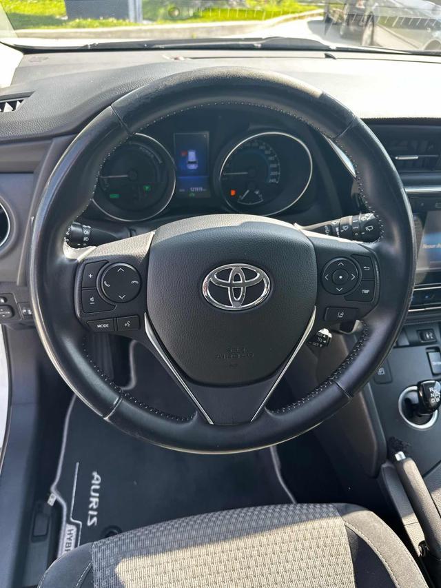 TOYOTA Auris Touring Sports 1.8 Hybrid Black Edition CVT