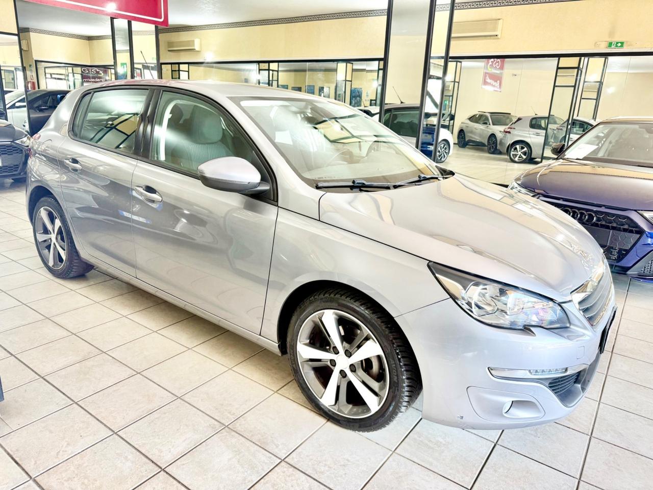 Peugeot 308 BlueHDi 120 S&S Allure