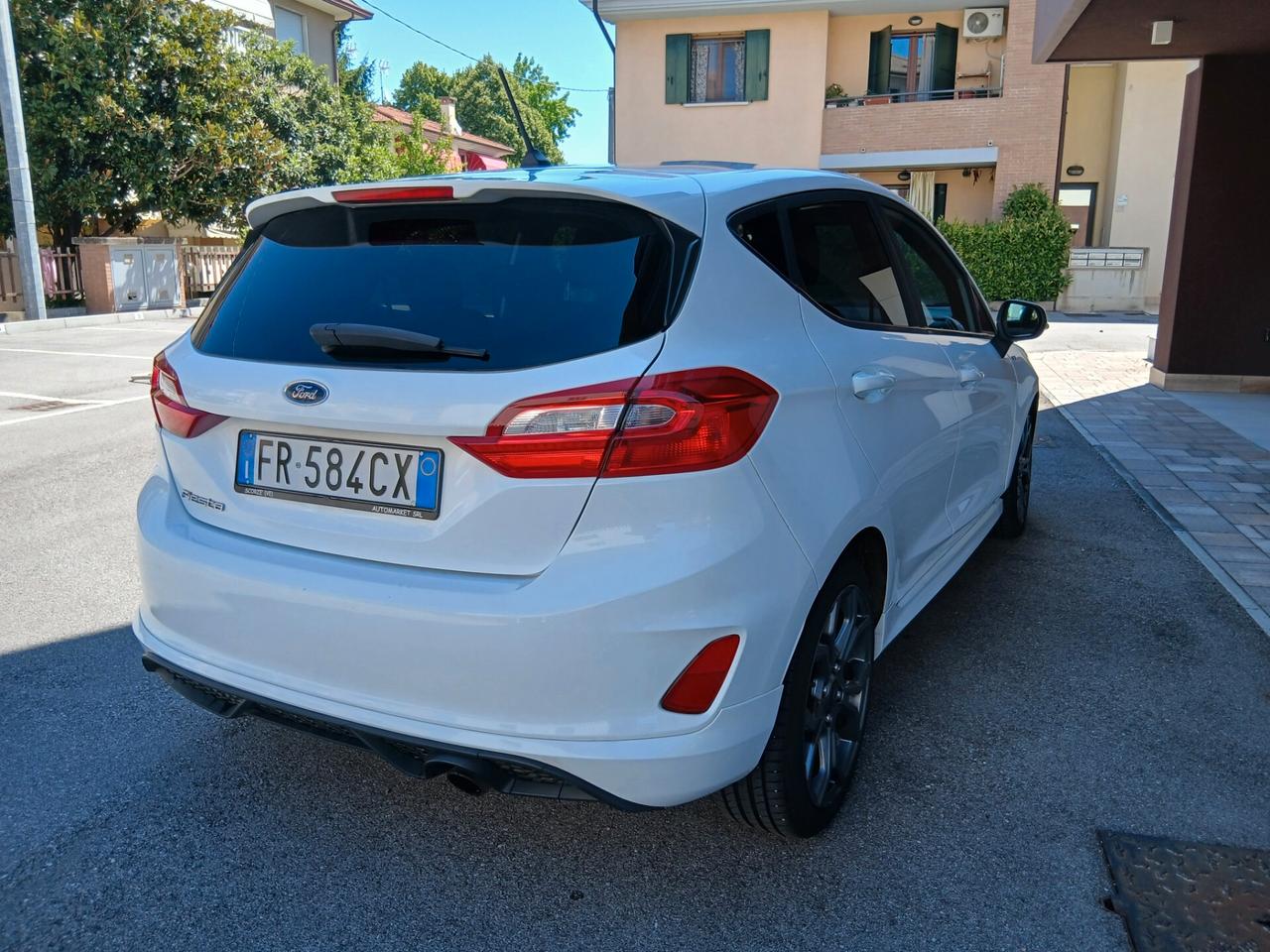 Ford Fiesta 1.0 Ecoboost 125 CV 5 porte ST-Line tua a € 179 mese