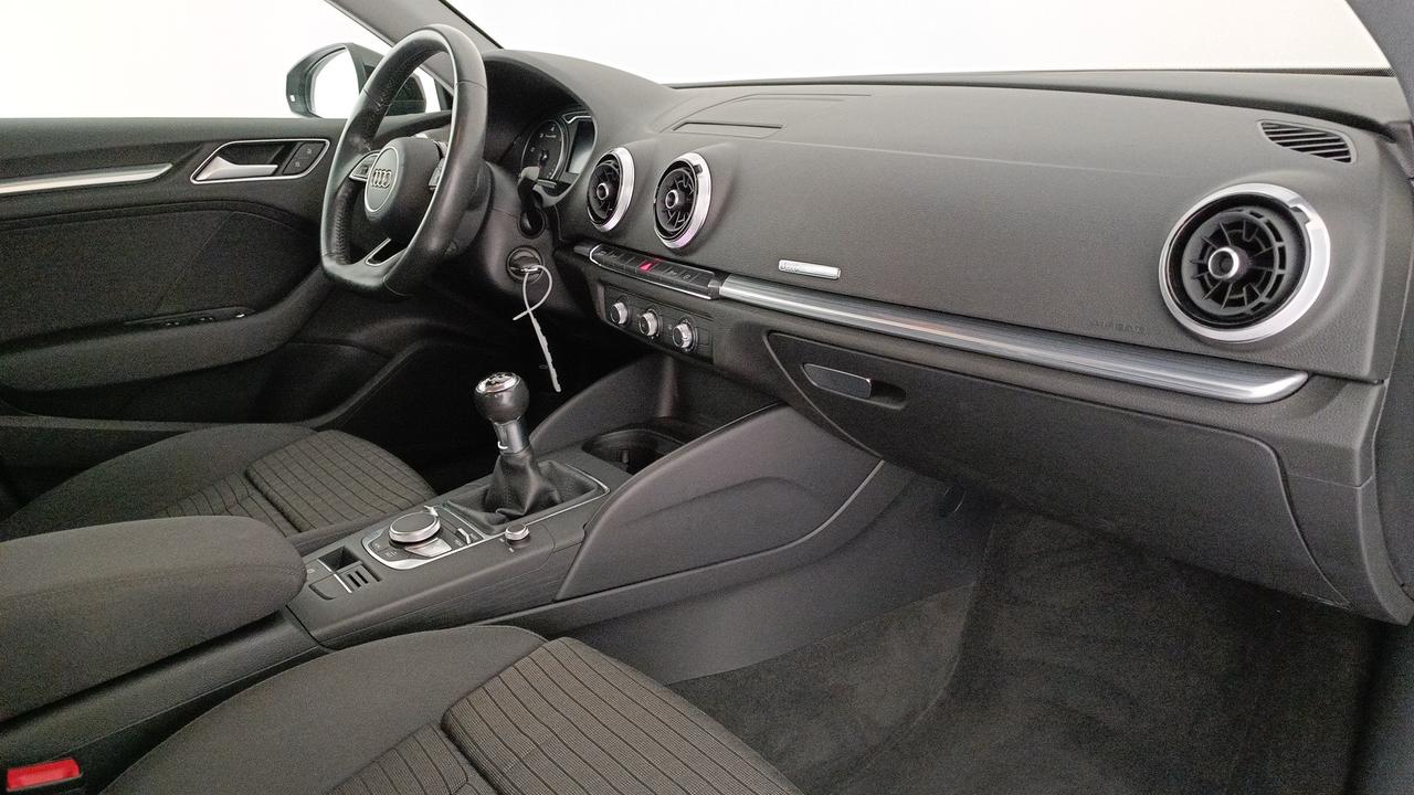 AUDI A3 III 2016 Sportback - A3 Sportback 35 2.0 tdi Sport 150cv