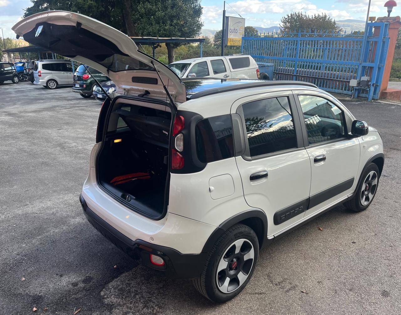 Fiat Panda 1.2 Cross Waze -solo Km 22165-