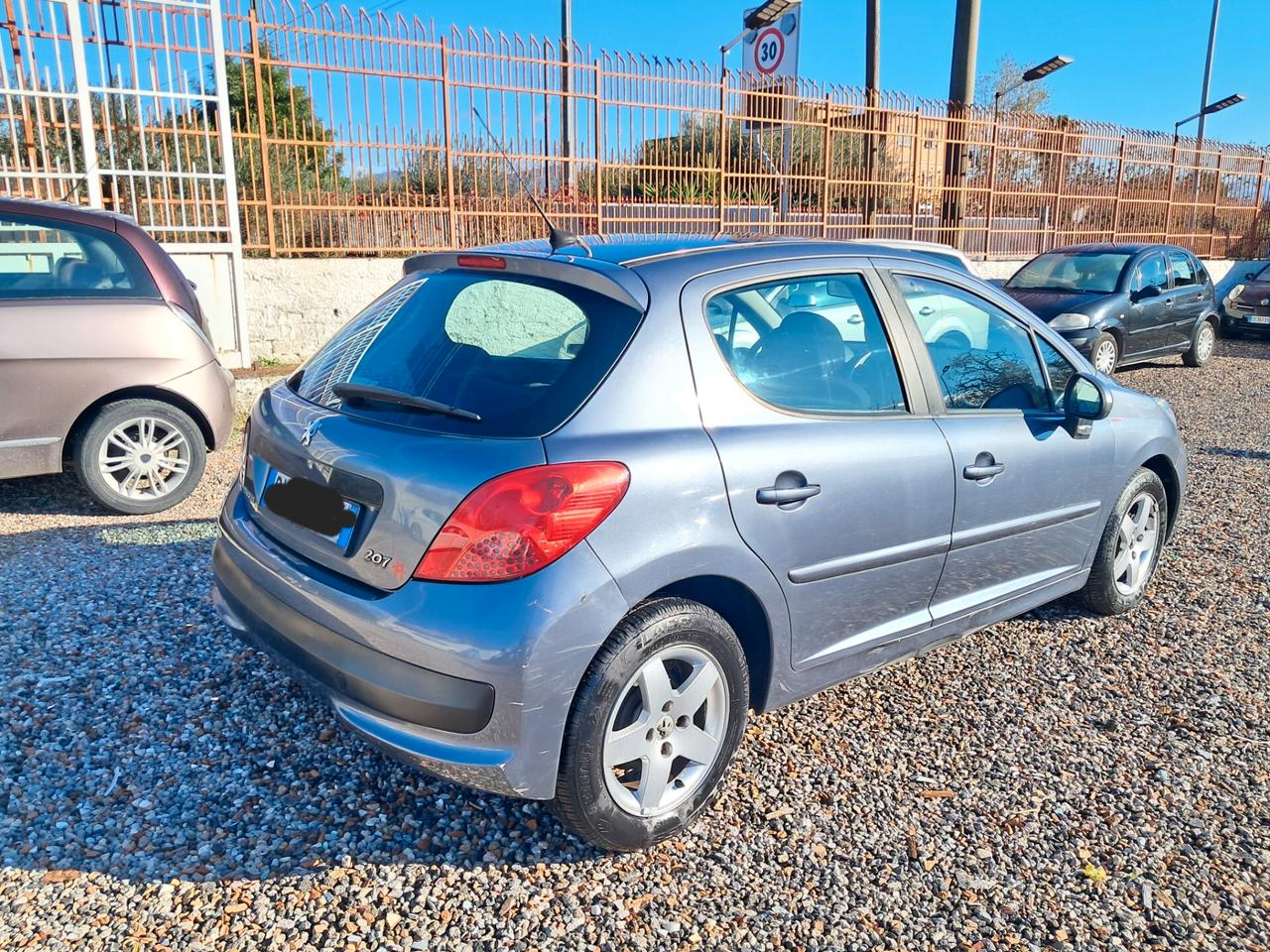 Peugeot 207 1.4 HDi 70CV