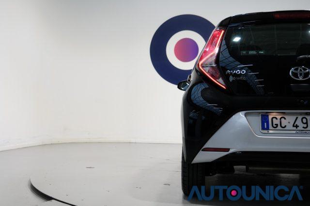 TOYOTA Aygo CONNECT 1.0 VVT-i 72 CV 5 PORTE X-WAVE NEOPATENTAT
