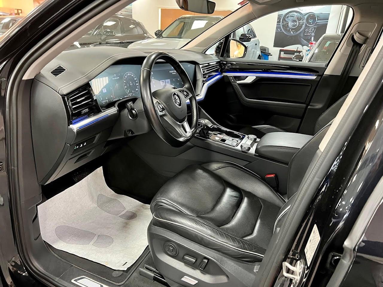 Volkswagen Touareg 3.0 V6 TDI 286 CV SCR R Line