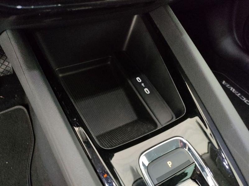 Skoda Octavia 2.0 TDI EVO SCR DSG Wagon Executive