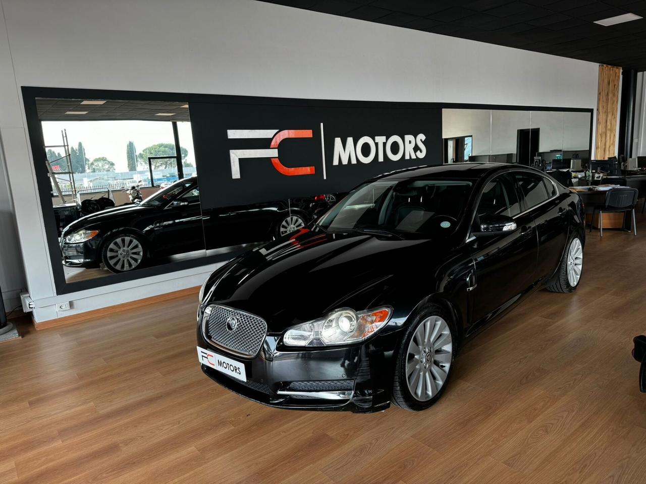 Jaguar XF 2.7D V6 Luxury TETTO-PELLE-AUTO