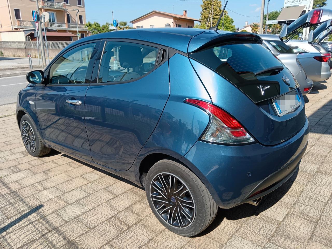 Lancia Ypsilon 1.2 69 CV 5 porte Gold