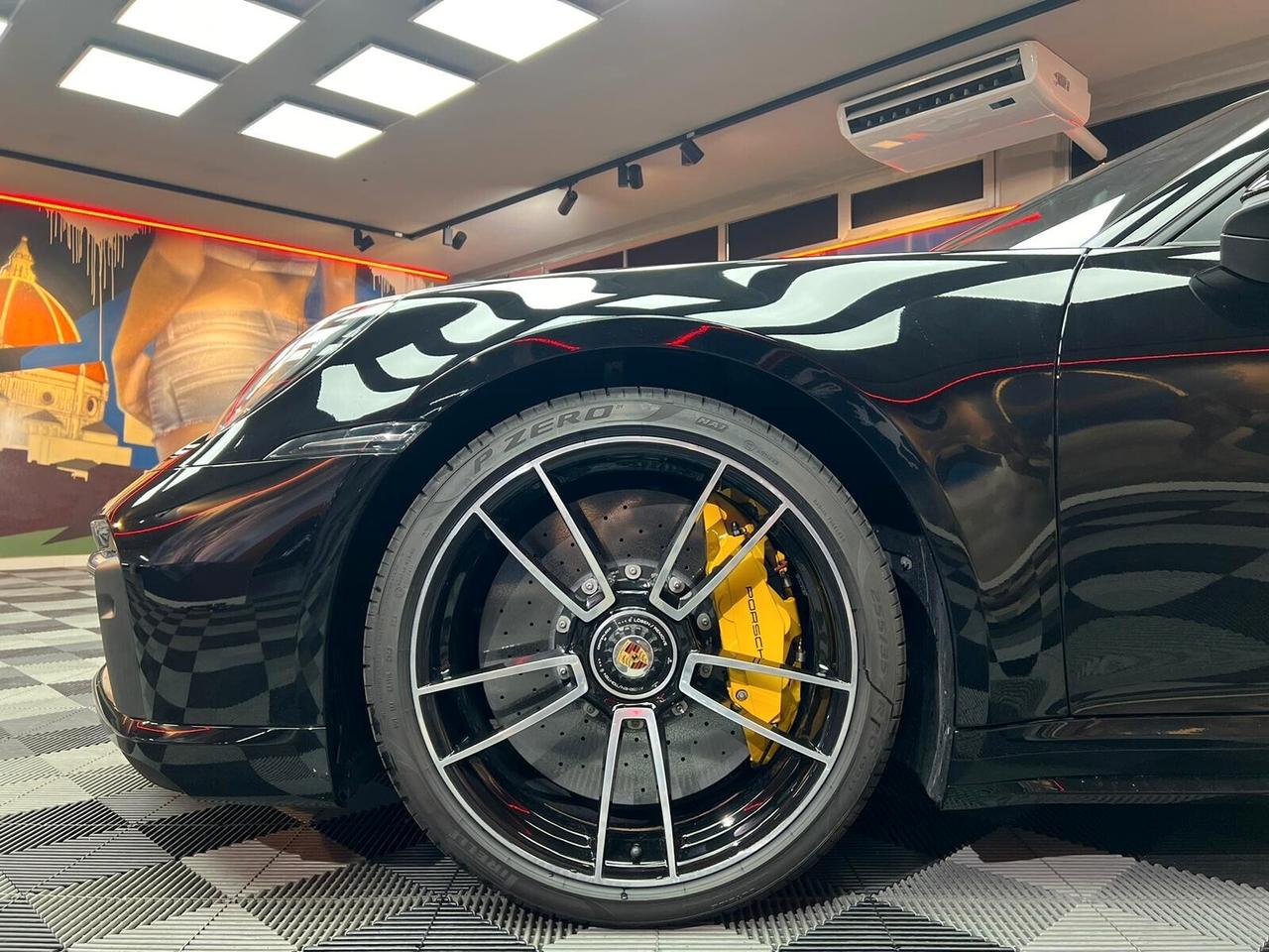 Porsche 911 Turbo S Cabrio 3.7 auto (992)