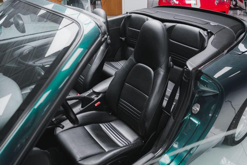 Porsche 911 PORSCHE 911 996 CARRERA 4