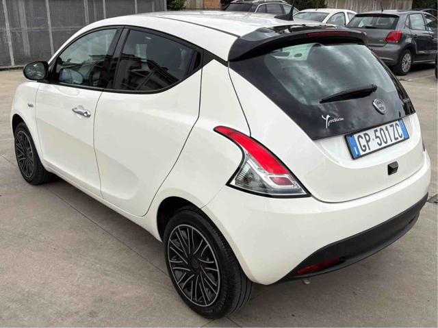 LANCIA Ypsilon 1.0 FireFly 5 porte S&S Hybrid Gold