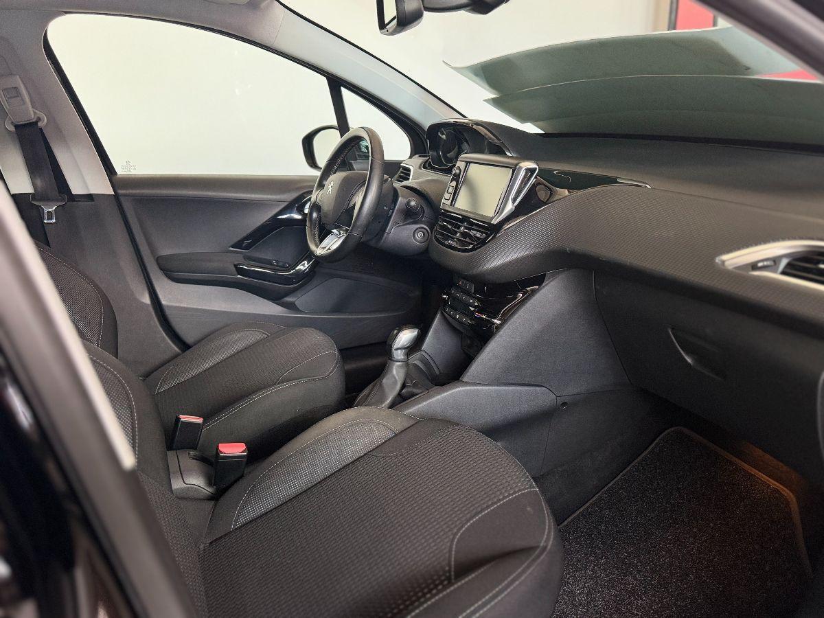 PEUGEOT - 208 - PureTech 82 S&S 5p. Allure