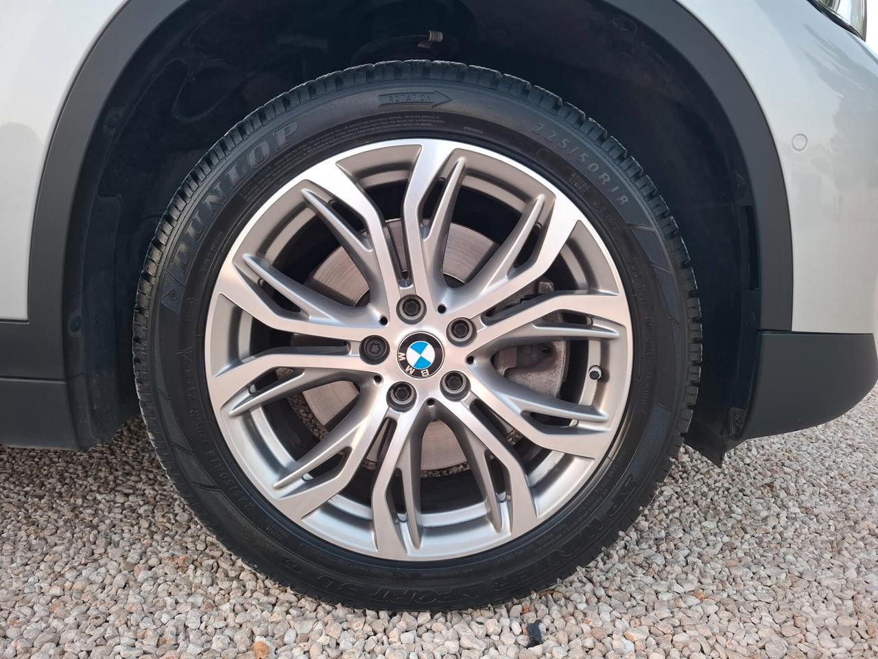 Bmw X1-20d- xLine TETTO*PELLE*LED