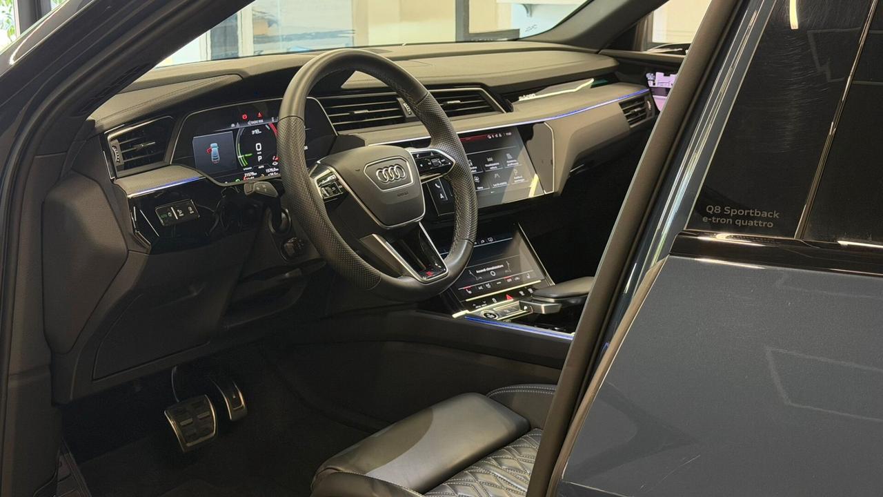Audi Q8 e-tron SPB 55 quattro S line edition